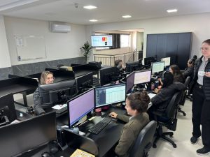 Equipe da Mais Contábil usando Digiliza para centralizar tarefas e comunicação